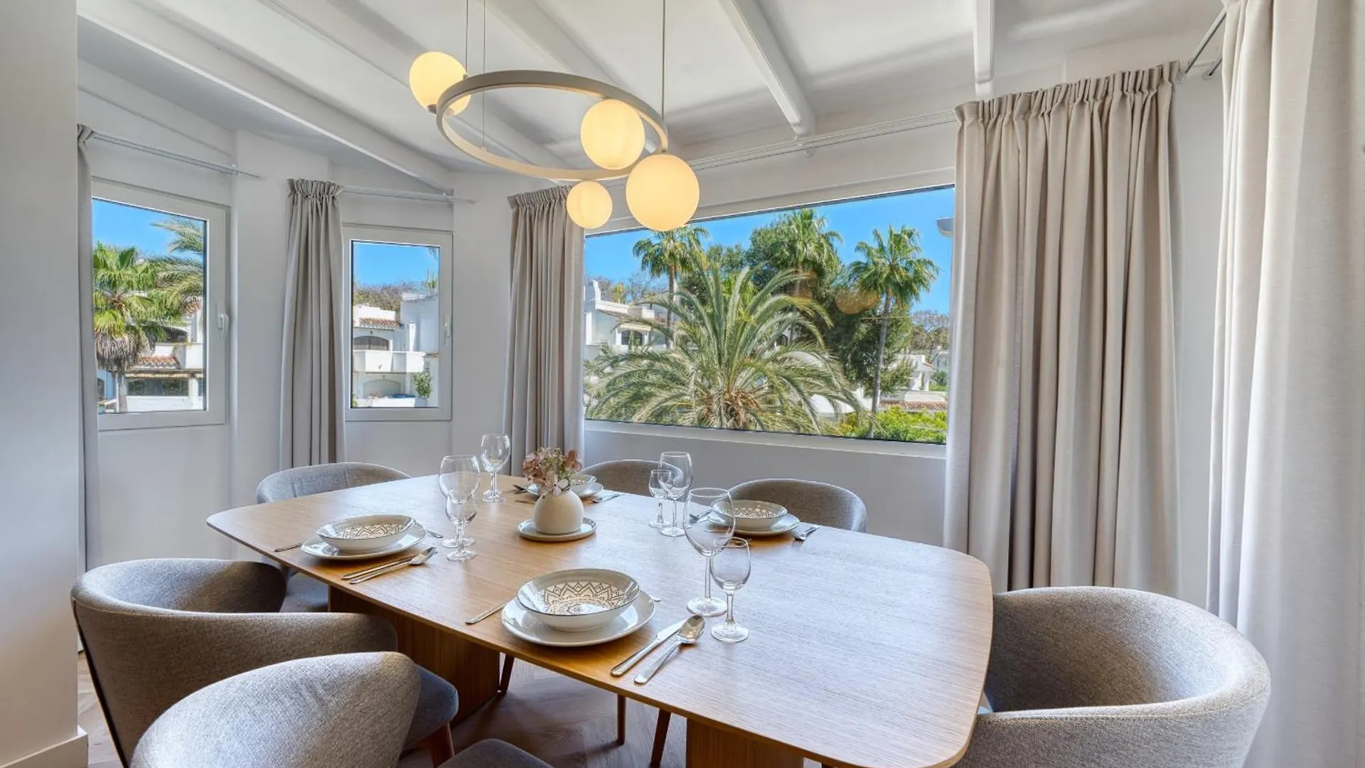 Appartement 1081 Luxurious Beachfront Penthouse With Private Jacuzzi Marbella